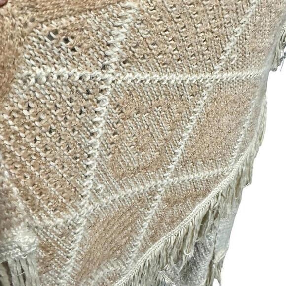 SAGE & FLOWER Oversized Fringe Cottagecore Granny Shawl Poncho Sweater Cardigan - Picture 4 of 8